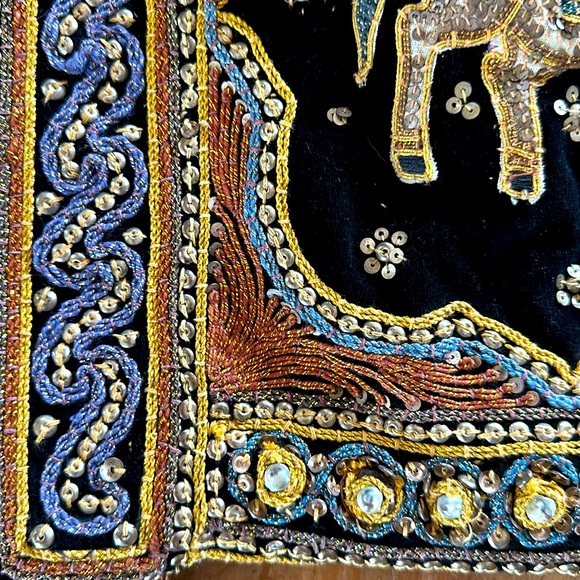 Vintage Burmese Kalaga Tapestry Crossbody Bag - Picture 4 of 13